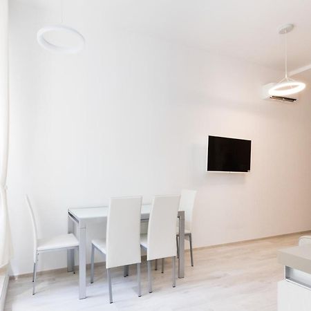 Magnoliaapartments - 18A Visconti Duomo ميلان المظهر الخارجي الصورة